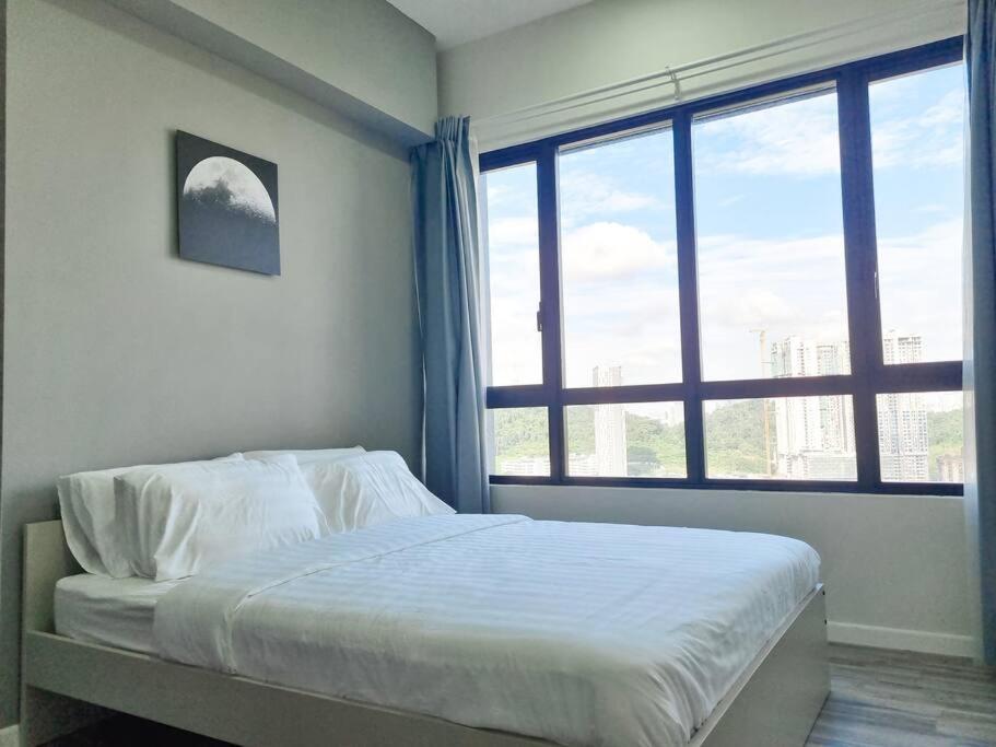 Cozy 3br -2-8pax- 65 Tv Near Midvalley-pavilion 2 Pangsapuri