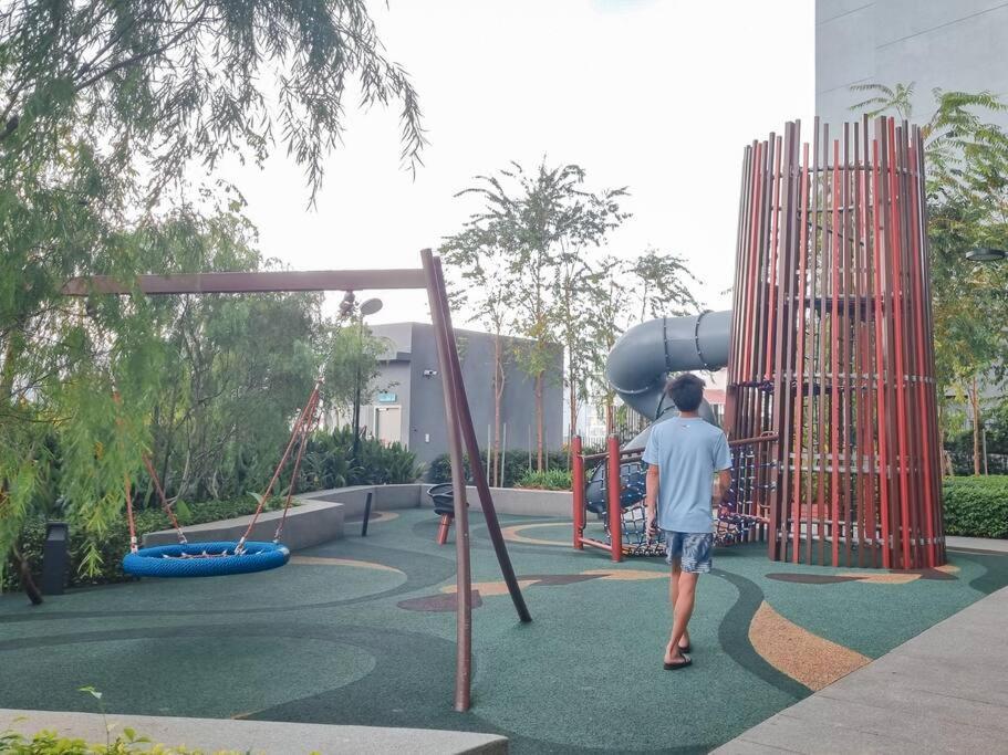 Cozy 3br -2-8pax- 65 Tv Near Midvalley-pavilion 2 *